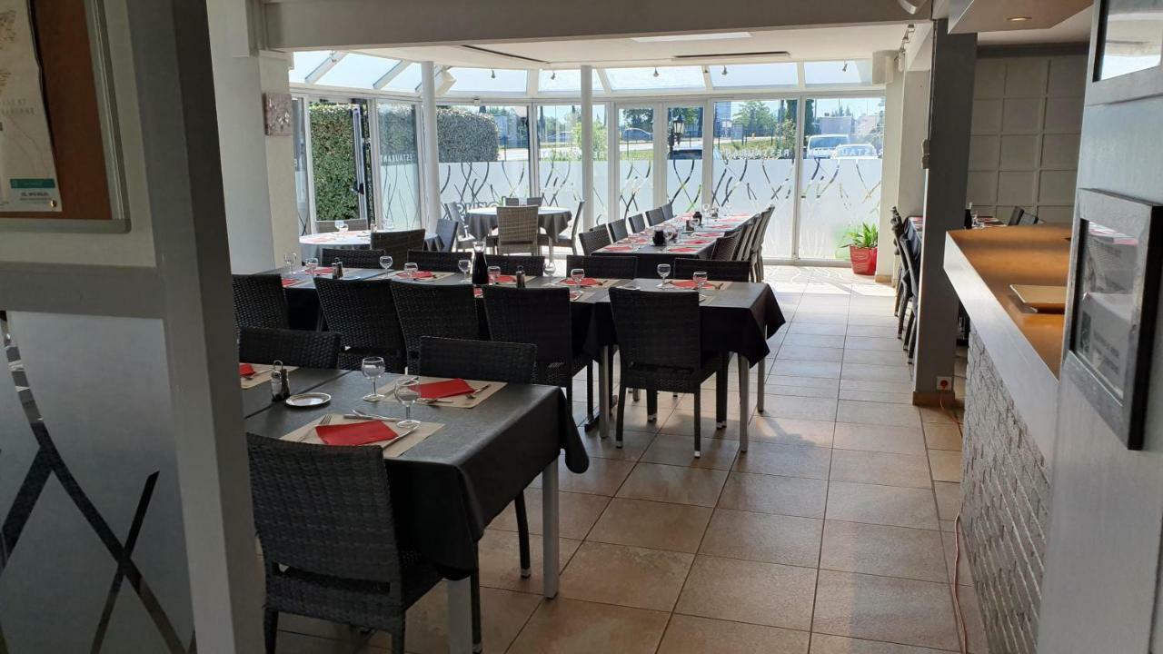 Logis Hotel Horus Restaurant Les Bruyeres Toulenne Eksteriør bilde