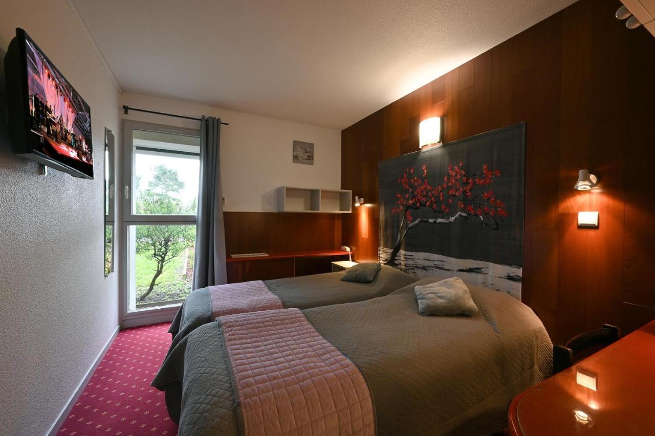 Logis Hotel Horus Restaurant Les Bruyeres Toulenne Eksteriør bilde